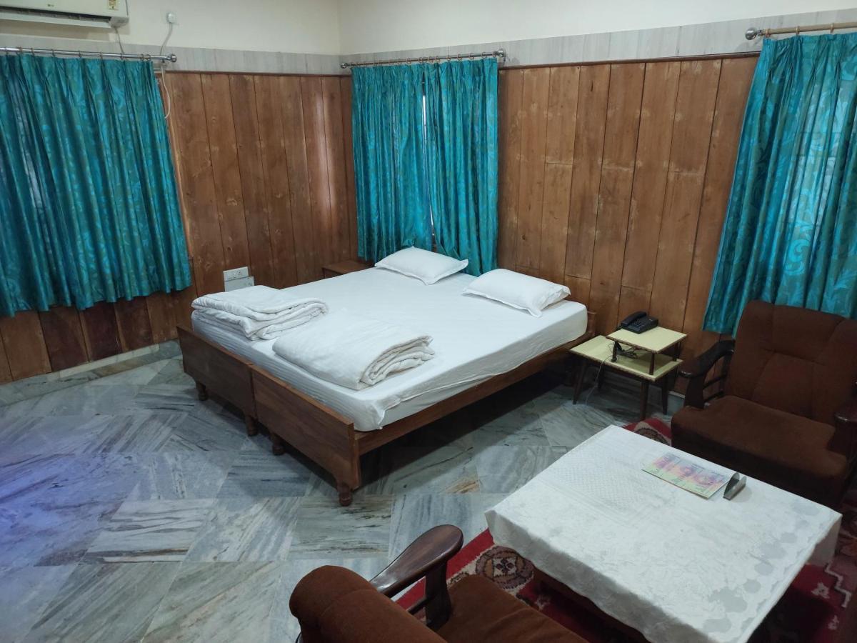 Radhika Resort Bhubaneswar Eksteriør bilde